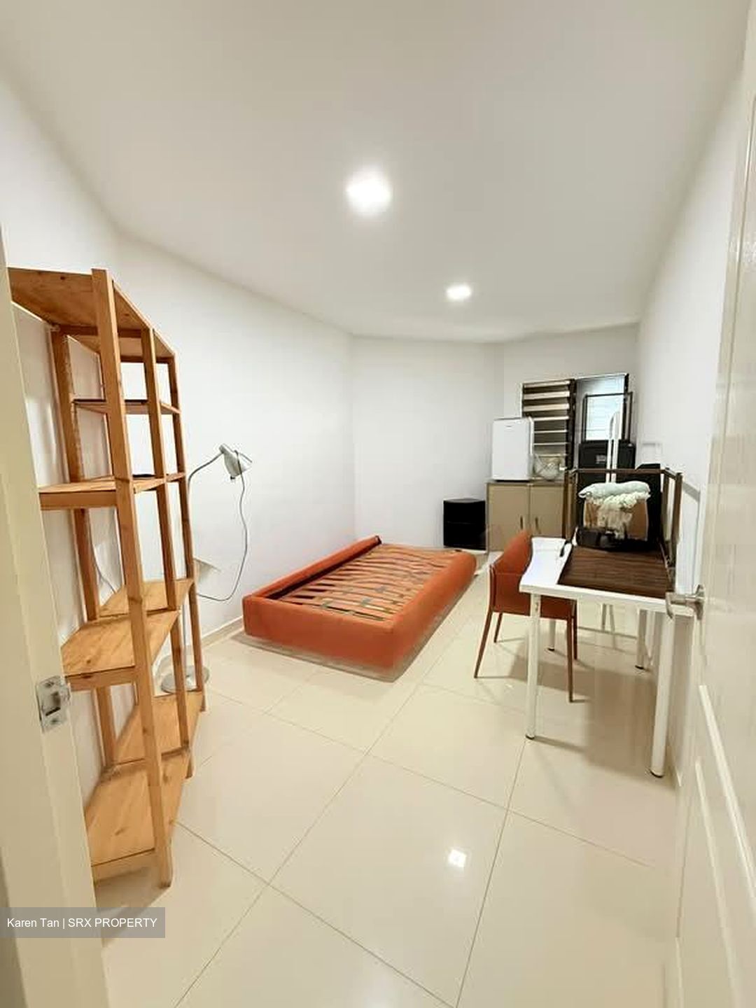 Queensway Tower / Queensway Shopping Centre (D3), Apartment #586062621